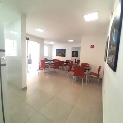 Imagem móvel aconchegante com 2 quartos e 2 banheiros com vaga