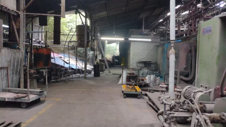 Imagem ÁREA A VENDA TERRENO COM DOIS GALPÕES INDUSTRIAL NA VILA CARMOSINA - ZONA LESTE