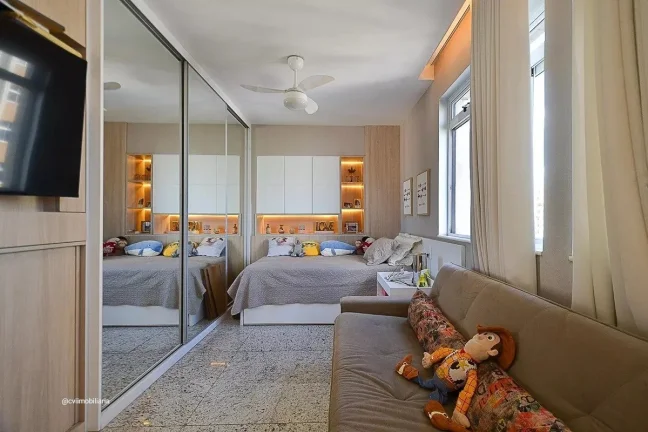 Imagem Localizado no charmoso bairro da Savassi, este apartamento mobiliado oferece uma experiência de mor...