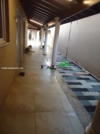Imagem Casa para Venda em Iracemápolis, Centro, 4 dormitórios, 1 suíte, 3 banheiros, 5 vagas