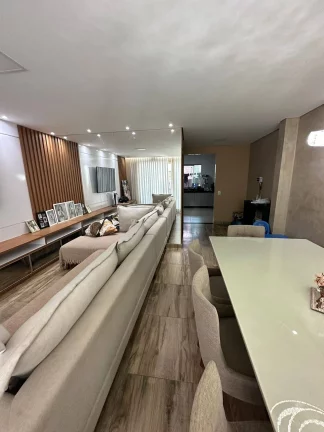 Imagem SOFISTICAÇÃO EM CADA DETALHE – CASA TRIPLEX NO MONTE VERDE, BETIM