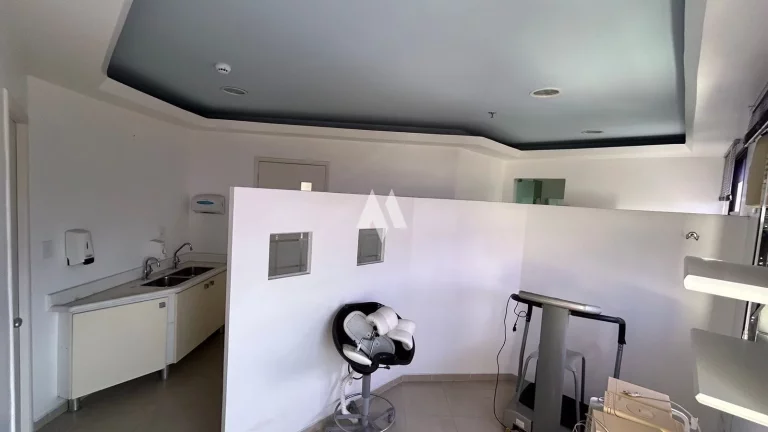 Imagem Sala comercial mobiliada para venda