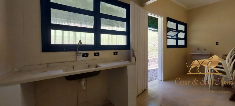 Imagem Casa em Condomínio com preço de Oportunidade em Campos do Jordão/SP