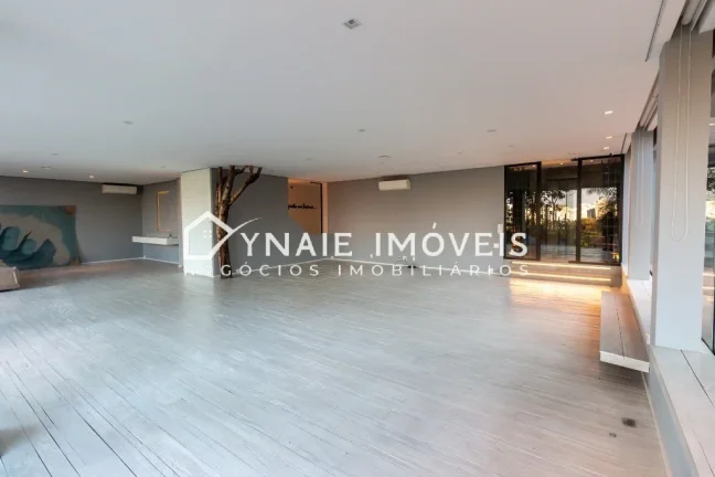 Imagem Luxuosa casa para locação em São Paulo-SP, Jardim Guedala: 5 quartos, 3 suítes, 3 salas, 7 banheiros, 4 vagas e 800m² de área.