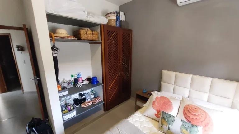 Imagem Casa em Condominio no Bairro do Horto com segurança 24 horas