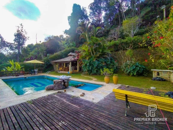 Casa com 4 dormitórios à venda, 330 m² por R$ 950.000,00 - Albuquerque - Teresópolis/RJ