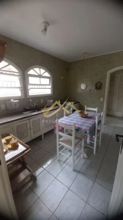 Imagem ÓTIMA CASA NO ITAGUÁ A 100MTS DA ORLA, PERTO DE RESTAURANTES, COMÉRCIOS E PRAIAS