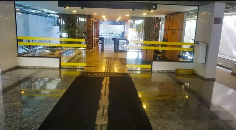 Imagem Conjunto Comercial na Bela Cintra