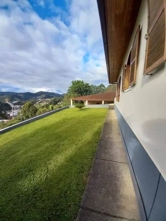 Imagem LINDA CASA A VENDA NO BAIRRO: VALE DOS PINHEIROS - NOVA FRIBURGO.