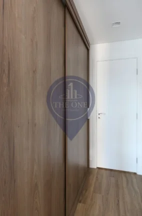 Imagem Apartamento para locação na Cidade Monções, São Paulo-SP: 1 quarto, 2 salas, 1 banheiro, 1 vaga de garagem, 70m²