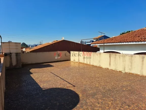 Imagem Sobrado espaçoso bem localizadoà venda no bairro Assunção, São Bernardo do Campo, com 3 dormitórios, sendo 1 suíte, 5 vagas, 246 m².