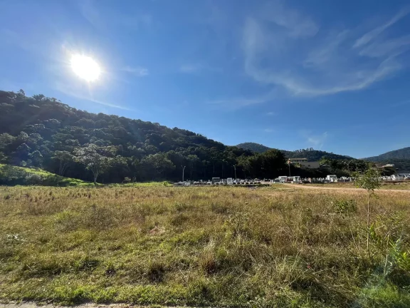 Lotes à Venda em Itapema