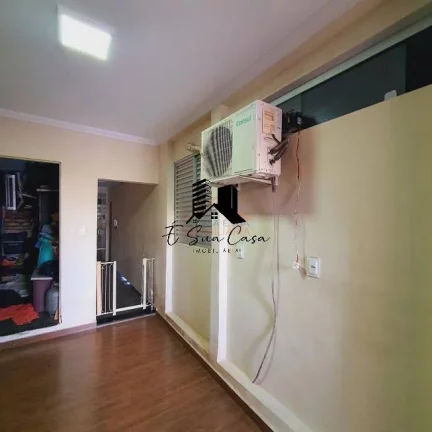 Imagem Casa com 3 Quartos à Venda bairro Glória / Eldorado Contagem MG