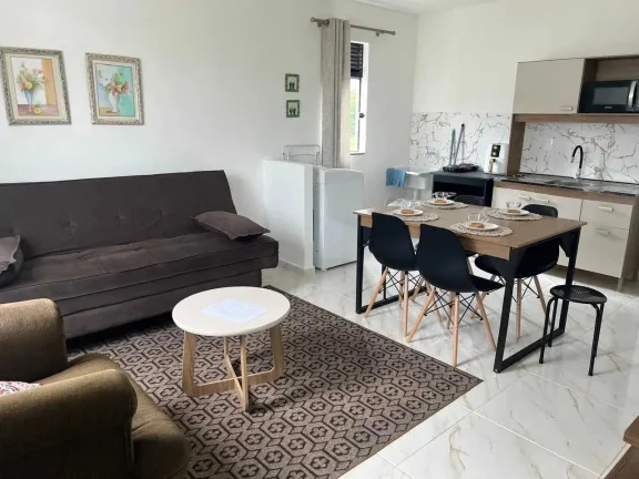 Imagem Apartamento mobiliado com 2 dormitórios e 1 vaga de garagem em Balneário Piçarras