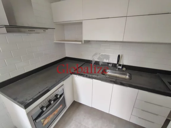 Imagem Casa duplex R$900.000, 03 dormitórios sendo 02 suítes, ótima localização, solário com churrasqueira, 01 vaga de garagem