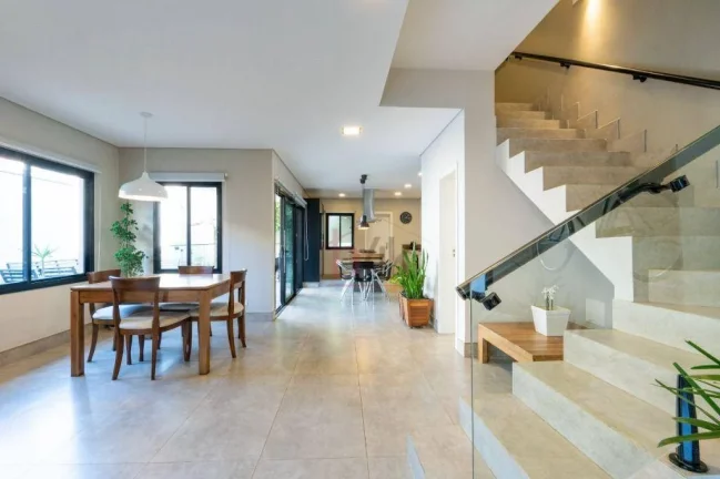 Casa de Vila no Brooklin: O Refúgio de 188m² na Av. Portugal