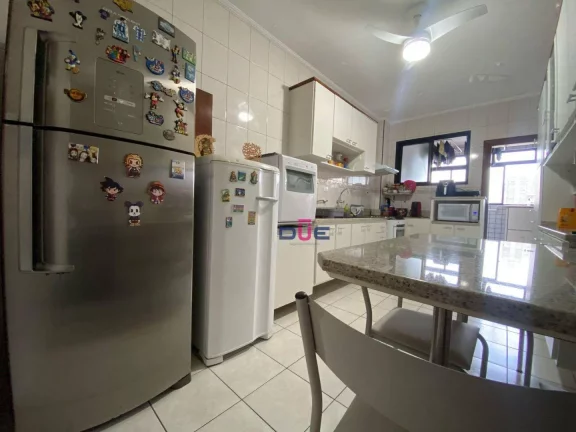 Imagem Apartamento com 2 dormitórios sendo 1 suíte, vaga demarcada, andar alto de frente. À venda, 107 m² por R$ 750.000 - Campo Grande - Santos/SP