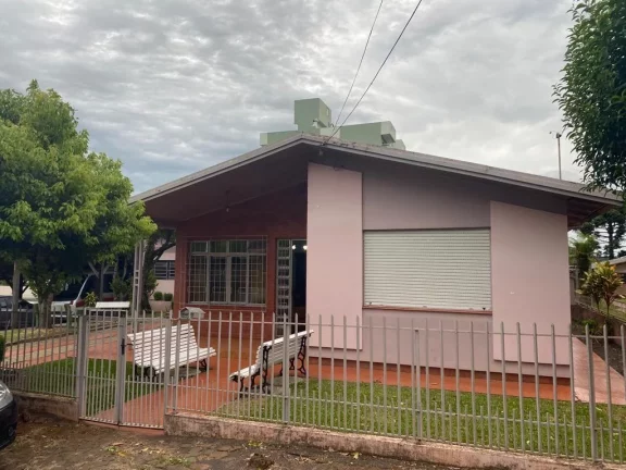 Imagem Casa para Venda em Erechim, Três Vendas, 4 dormitórios, 2 banheiros