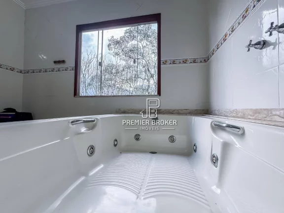 Imagem Casa à venda, 204 m² por R$ 800.000,00 - Alto - Teresópolis/RJ