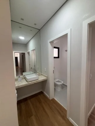 Imagem Casa de Condomínio com 3 Quartos e 3 banheiros à Venda, 197 m² por R$ 1.780.000