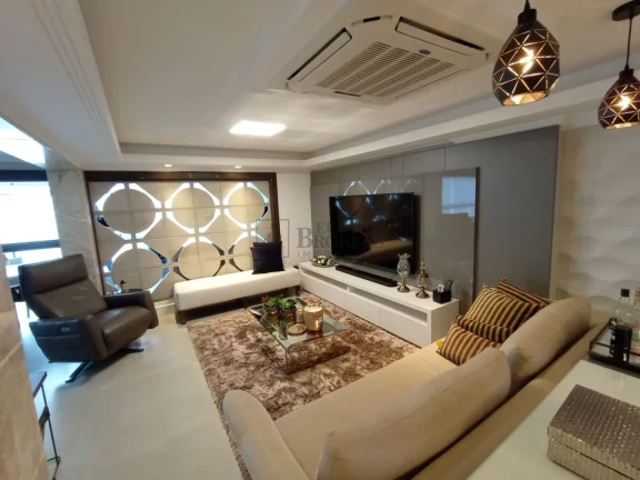 Imagem Apartamento Frente Mar com 3 suítes à venda no Centro de Balneário Camboriú