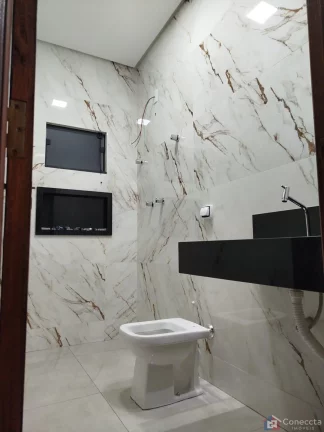 Imagem Casa à Venda no Bairro Afonso Queiroz – 2 Quartos, Quintal Amplo e Acabamento Premium – Patos de Minas por R$ 420 Mil