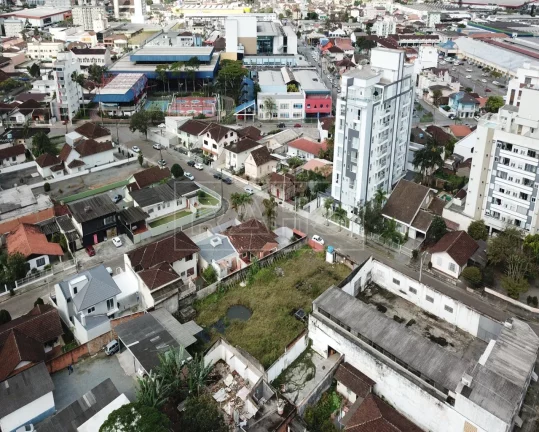 Imagem EXCELENTE TERRENO PARA CONSTRUÇÃO DE EDIFÍCIO PRÓXIMO AO COLÉGIO ELIAS MOREIRA , COMÉRCIOS, E ...