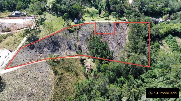 Terreno a Venda com Água na Estrada do Rio Acima - 11.000m² por R$450mil