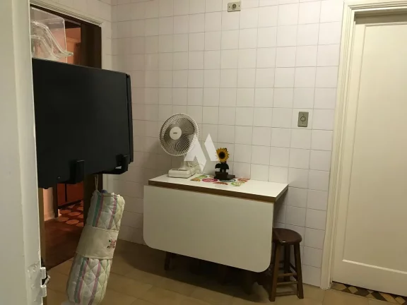 Imagem Apartamento 3 quartos mobiliado a 1 quadra da praia no coração do Gonzaga!