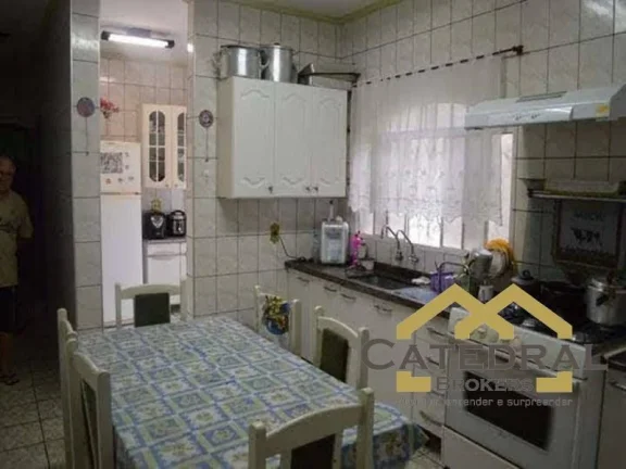 Imagem Sobrado com 4 dormitórios e 4 suítes no centro de Jundiaí - SP