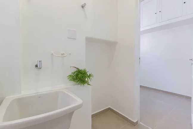 Imagem Apartamento 93M², 2Q, 1 Banheiro, 1 Vaga, Salão de Festas, Armários.