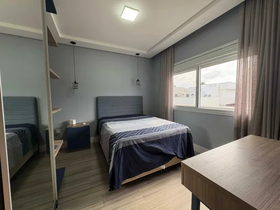 Imagem Casa mobiliada no Condomínio Caledônia com 4 suítes e 4 vagas de garagem em Camboriú