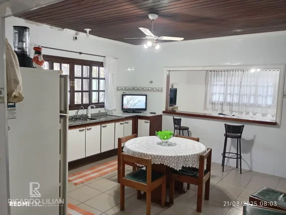 Imagem Casa de esquina em Caragua com 3 dormitorios e piscina a venda.