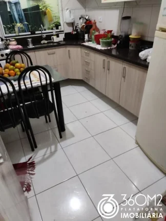 Imagem Sobrado em Condomínio para Venda em Santo André / SP no bairro Vila Alzira