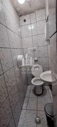 Imagem Sobrado 262m² com Salão Comercial Grande, uma casa com 6 Cômodos e outra com 2 Cômodos, 2 Vagas no Jardim São Gabriel, Mauá-SP