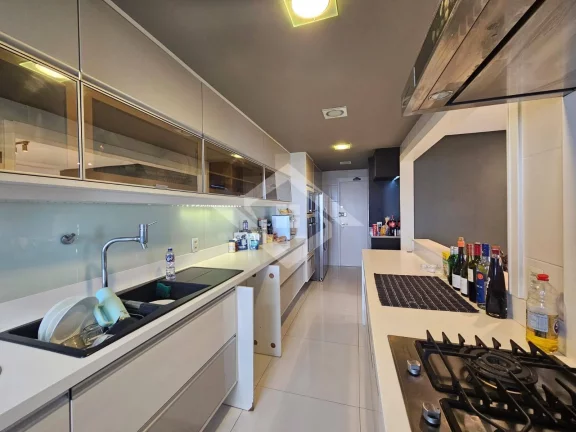 Imagem Apartamento 3 Suítes, 145 m², Andar Alto – Vista Livre - Majestic