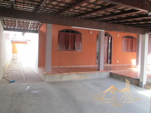 Imagem Casa Padrão com dois dormitórios mais edícula