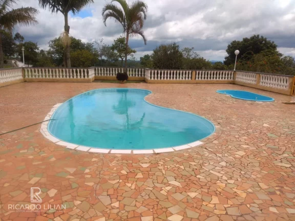 Imagem "O Paraíso em Atibaia: Sítio com 24.000m², Casa Principal, Salão de Festas, Piscina e Mais!"