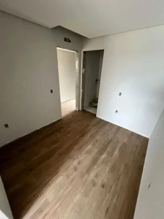 Imagem Geminado com 3 suítes e 2 vagas de garagem - Saguaçu | Joinville/SC