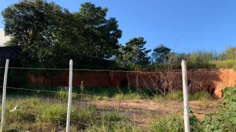 Imagem Terreno à venda, 898 m² por R$ 550.000,00 - Jardim Piatã A - Mogi das Cruzes/SP