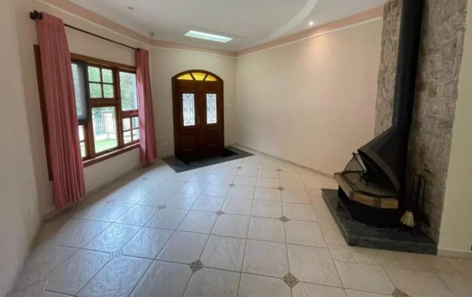 Imagem Casa à Venda no Condomínio Flamboyant em Atibaia