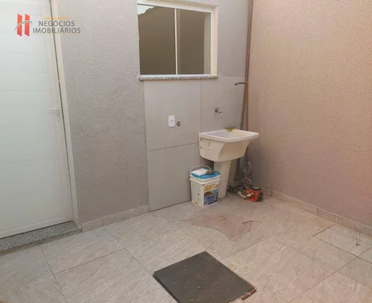 Imagem Casa com 3 quartos à venda, 140 m² por R$ 385.000 - Parque Laguna e Dourados - Duque de Caxias/RJ