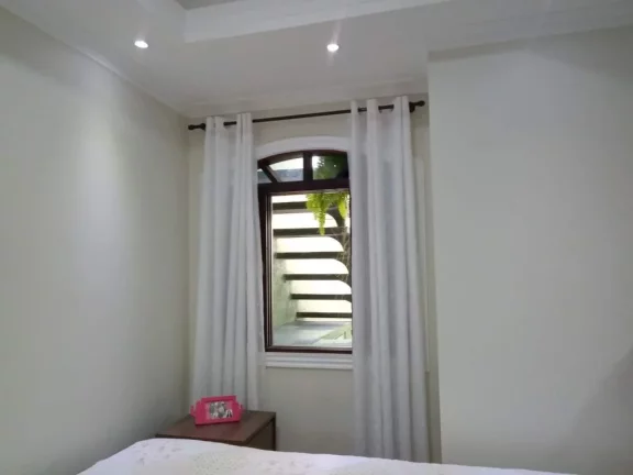 Imagem Casa com 2 dormitórios à venda, 119 m² por R$ 690.000,00 - Vila Júlia - Poá/SP