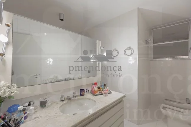 Imagem Apartamento residencial à venda em Higienópolis, 3 quartos e 2 vagas.