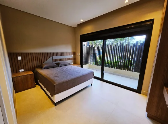 Imagem Casa de Luxo à Venda na Riviera de São Lourenço Módulo 16: 5 Quartos, 5 Suítes, Piscina e Área Gourmet
