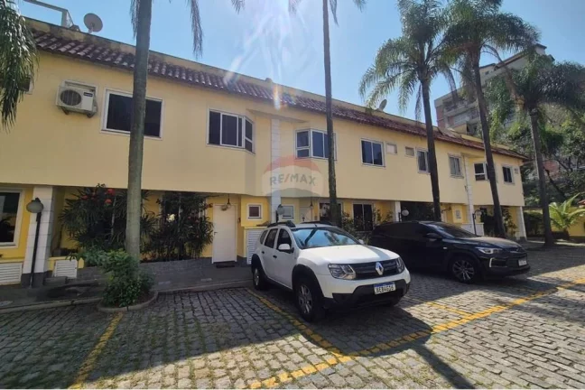 Imagem Casa com 3 quartos 108 m² a venda na Taquara, Rio de Janeiro.