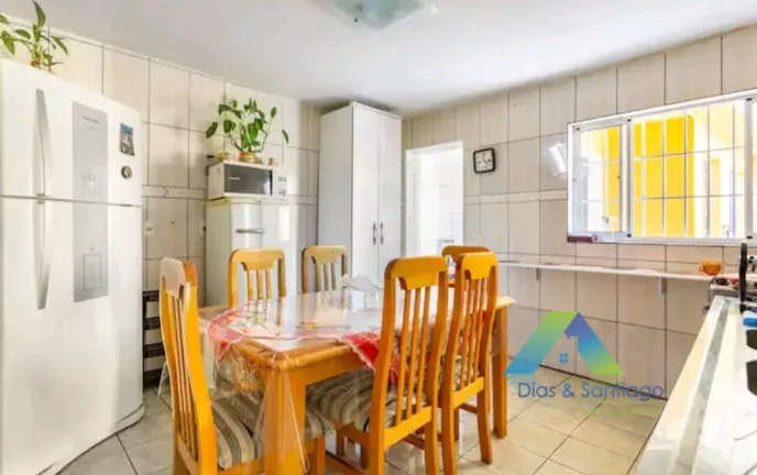 Imagem Casa Padrão Ótima Localização.