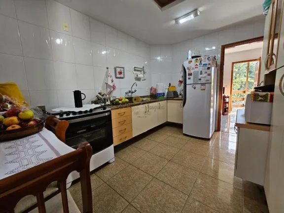 Imagem Casa em Condomínio para Venda em Teresópolis / RJ no bairro Tijuca