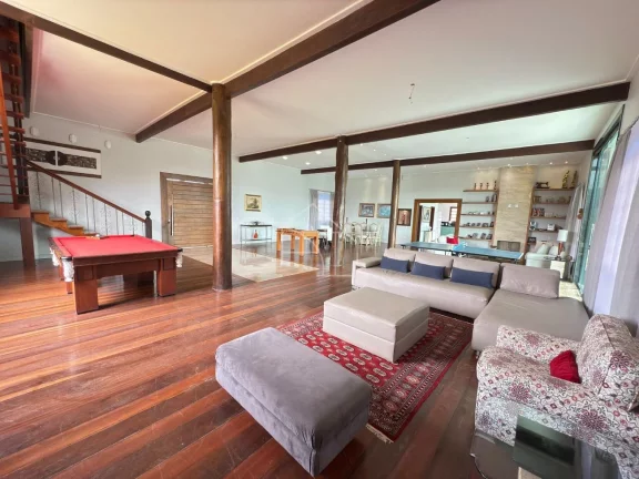 Imagem CASA EM PEDRA AZUL