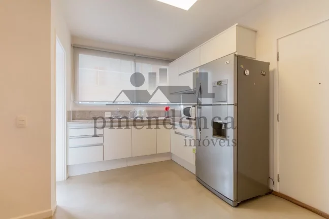 Imagem Apartamento reformado na Haddock Lobo, 3 quartos (1suíte) e 1 vaga.